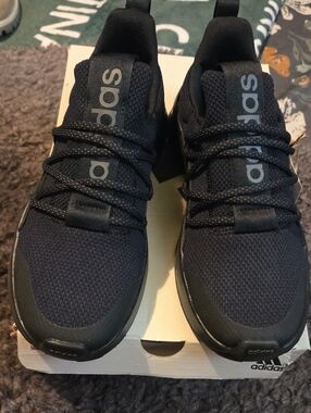 adidas Black Youth Size 5 Lightweight Knit Running Shoes
